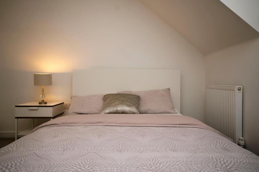 Cozy Feel - Entire Home Taunton Buitenkant foto
